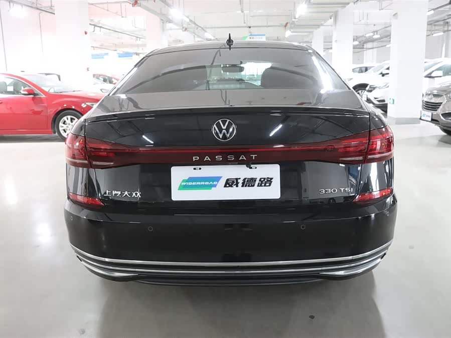 Volkswagen Passat 2022 immagine di auto #6