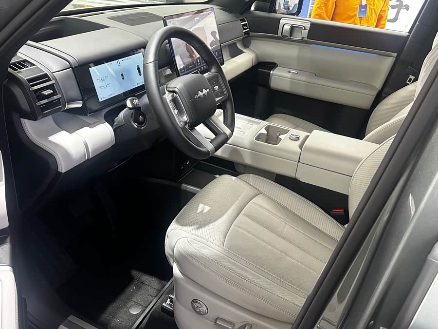 FangChengBao Tiger 7 2026 car image #6