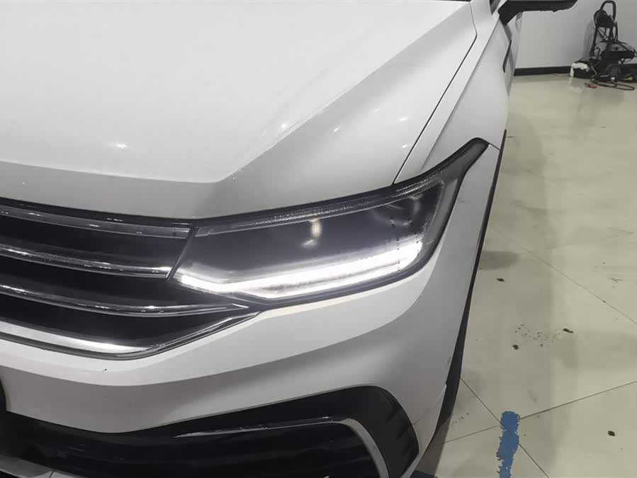 Volkswagen Tiguan L 2022 car image #6