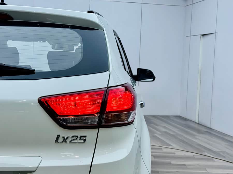 Hyundai ix25 2019 car image #6