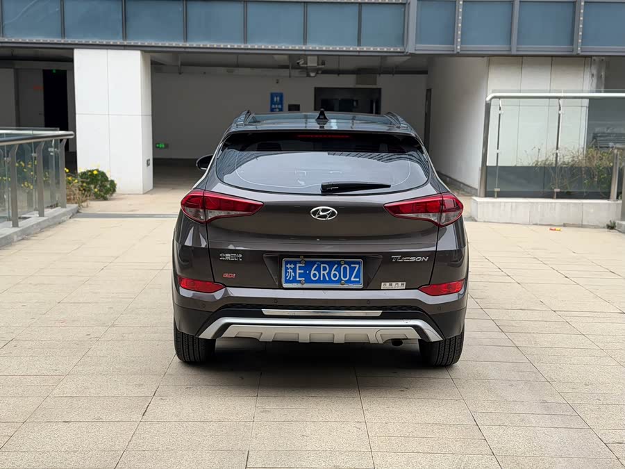 Hyundai Tucson 2016 car image #6