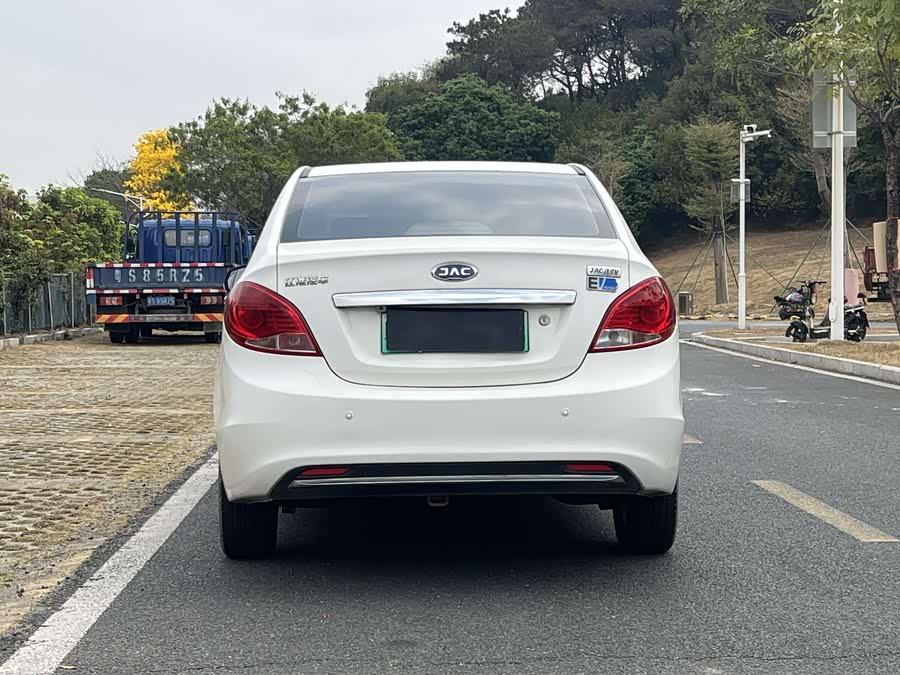 JAC 2017 #6 JAC 2017 car image #6