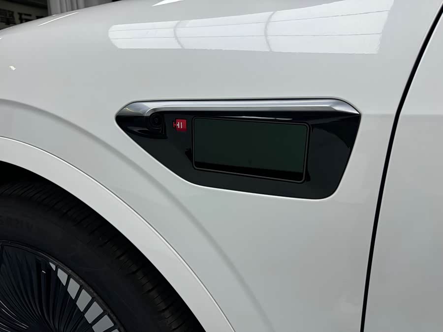 Avatr 11 2025 car image #6