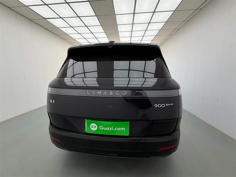 Lynk & Co 900 2025 car image #6