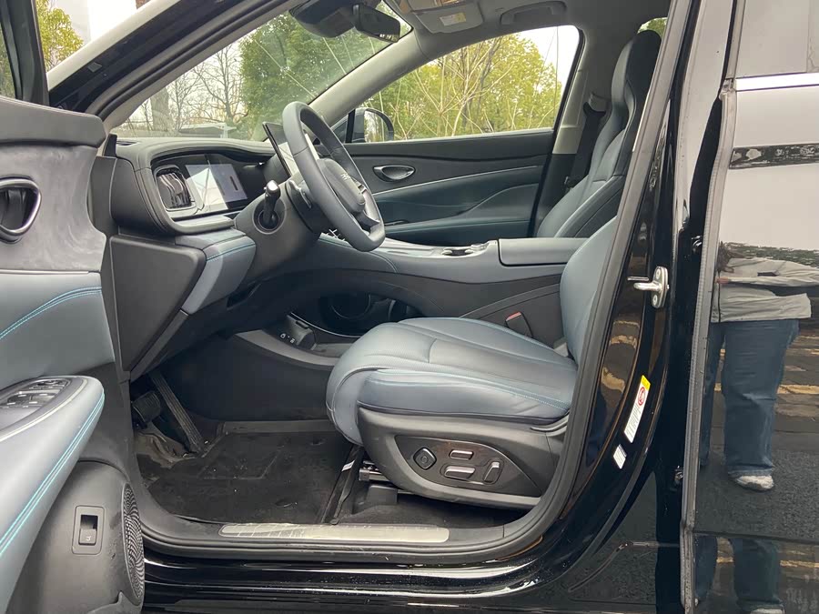 BYD Sea Lion 07 DM-i 2025 car image #6