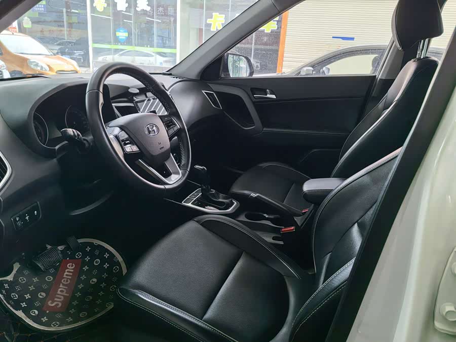 Hyundai ix25 2018 car image #6