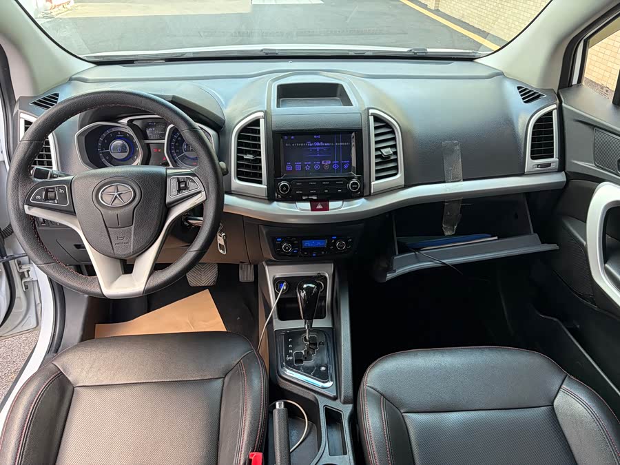 JAC 2015 car image #6