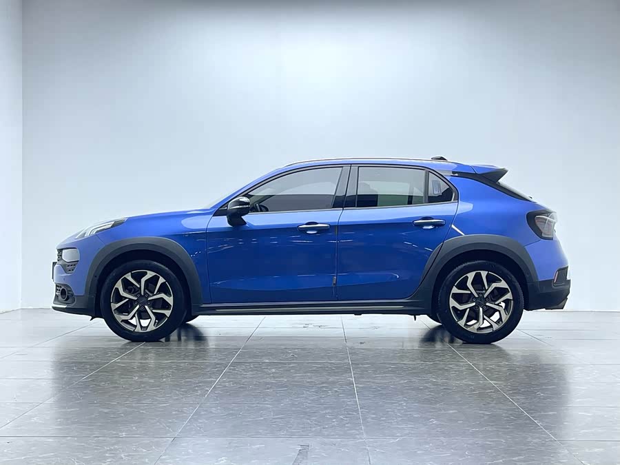 Lynk & Co 02 2018 #6 Lynk & Co 02 2018 car image #6