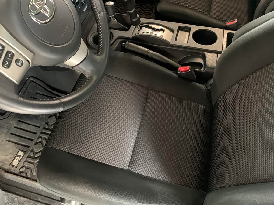 Toyota FJ Cruiser 2009 immagine di auto #6