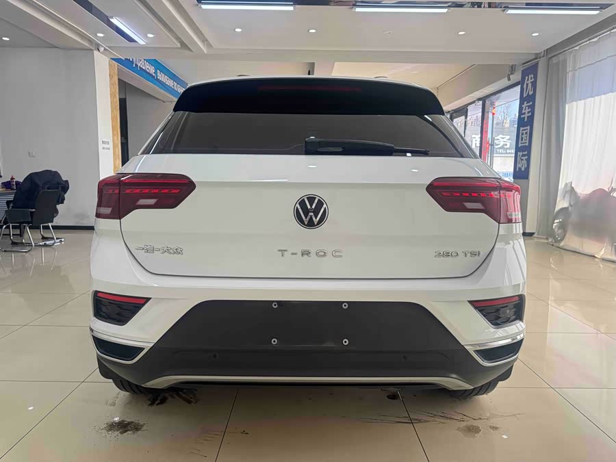 Volkswagen T-Roc 2021 car image #6