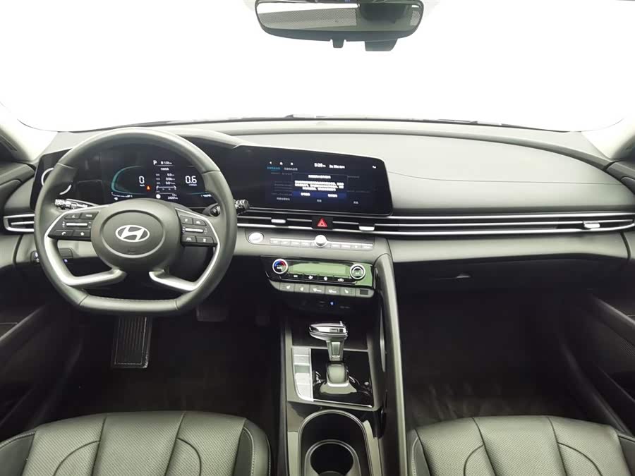 Hyundai Elantra 2023 immagine di auto #6