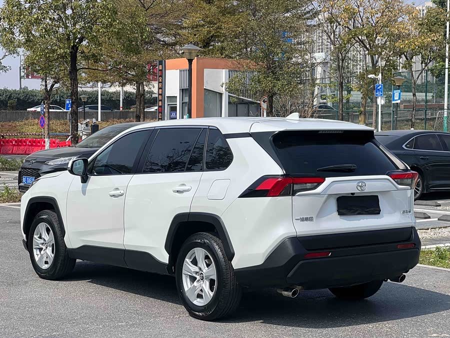 Toyota RAV4 2023 #6 Toyota RAV4 2023 car image #6