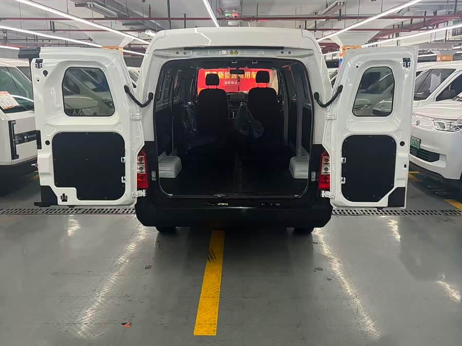 凯翼 凯翼江豚E7 2025 汽车图片 #6