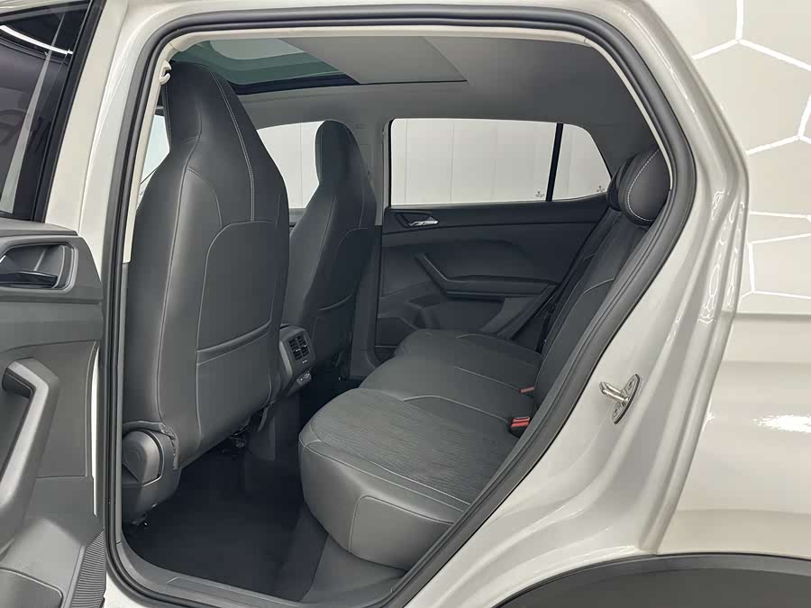 Volkswagen T-Cross 2021 #6 Volkswagen T-Cross 2021 car image #6