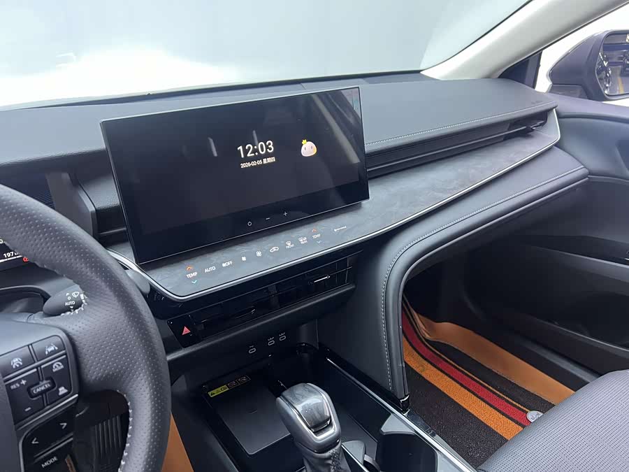 Toyota Camry 2025 car image #6