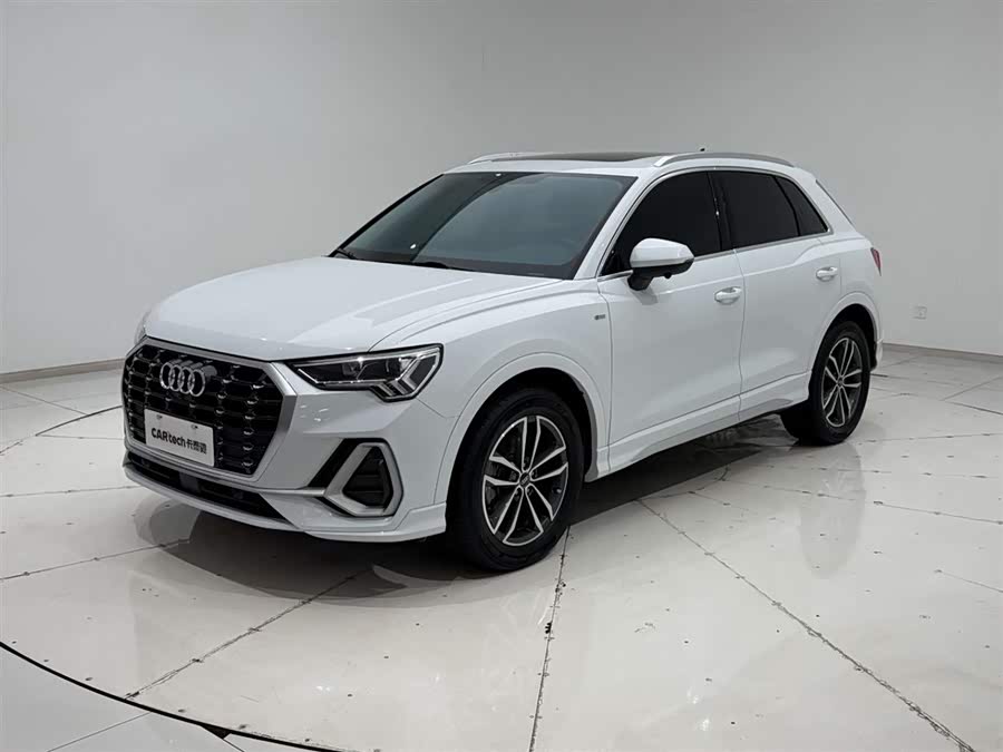 Audi Q3 2022 car image #6