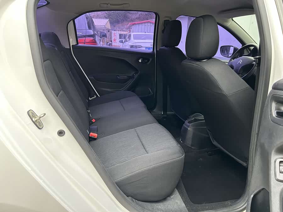 Citroen C-Elysée 2016 изображение автомобиля #6