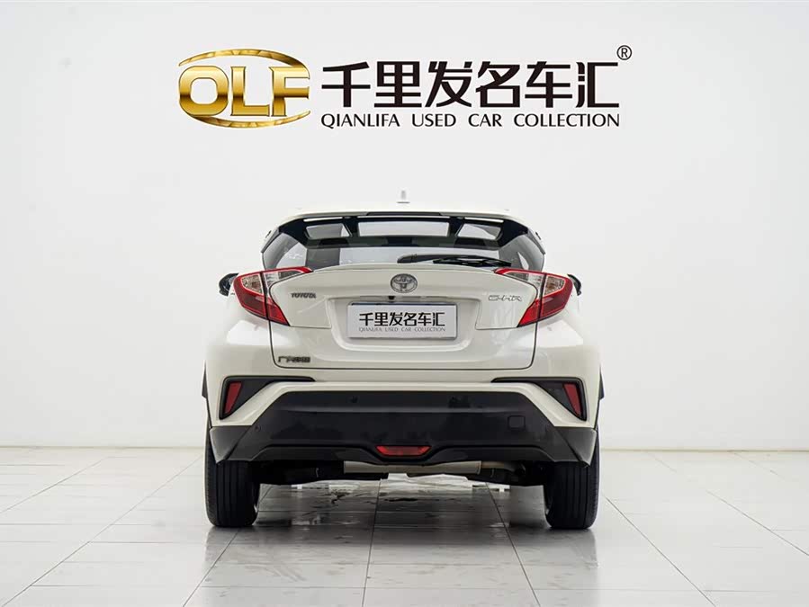 Toyota C-HR 2021 car image #6