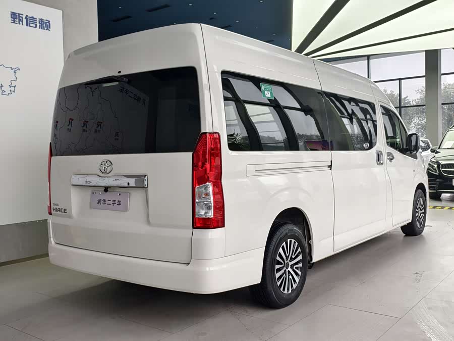 Toyota 2021 immagine di auto #6