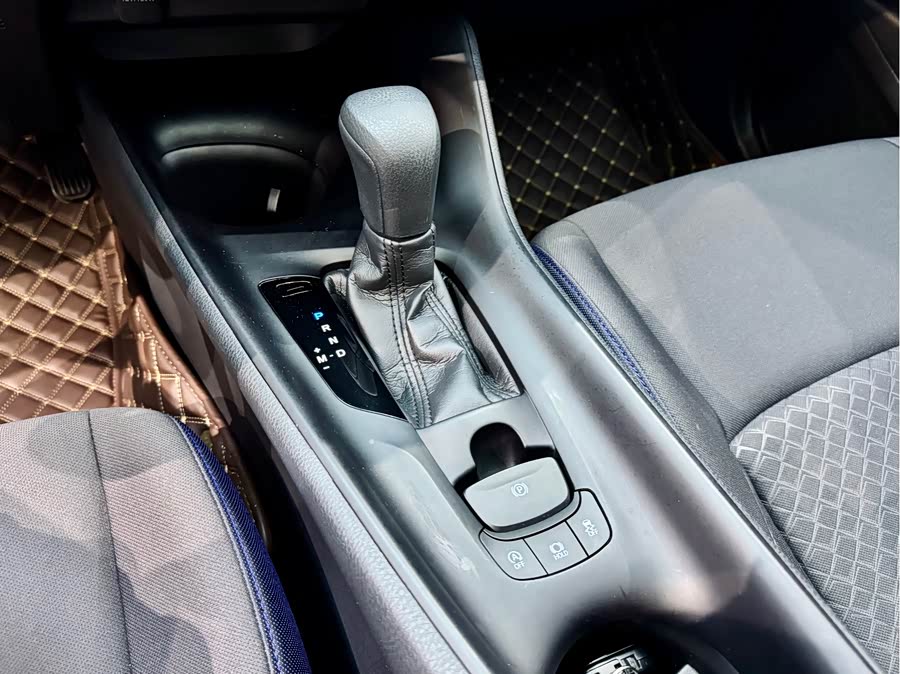 Toyota C-HR 2021 car image #6