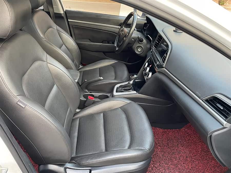 Hyundai Elantra AD 2020 immagine di auto #6