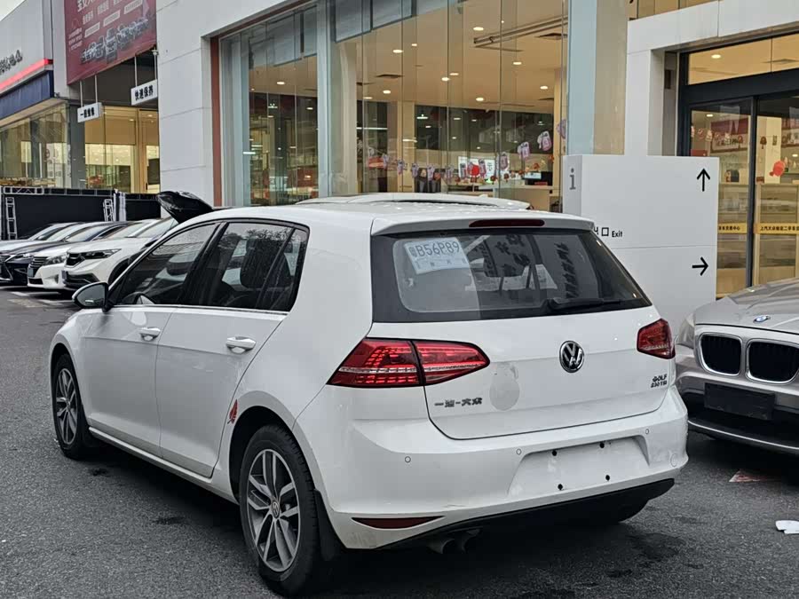 Volkswagen Golf 2016 car image #6