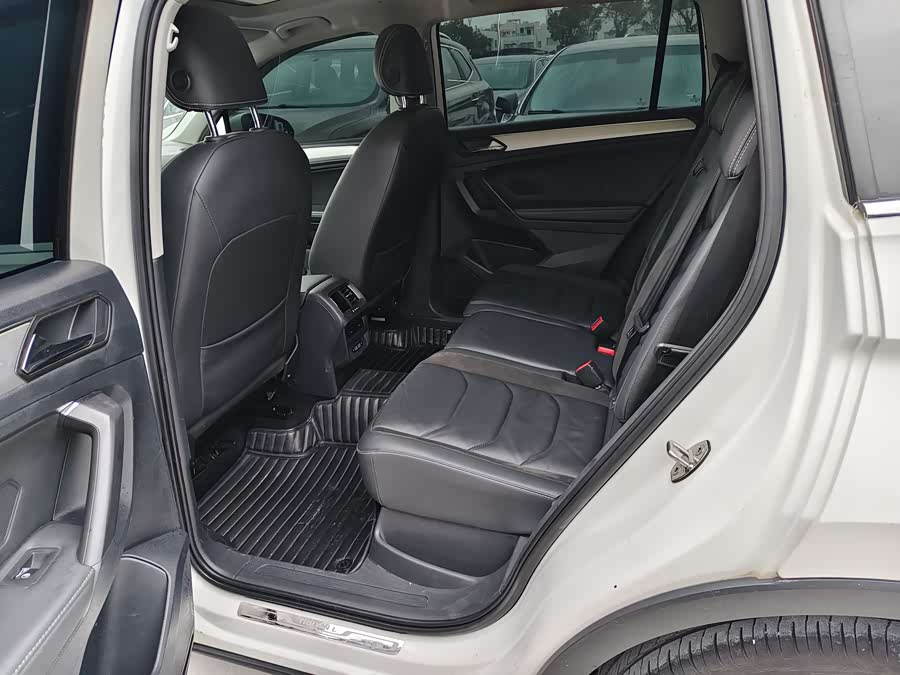 Volkswagen Tiguan L 2019 #6 Volkswagen Tiguan L 2019 car image #6