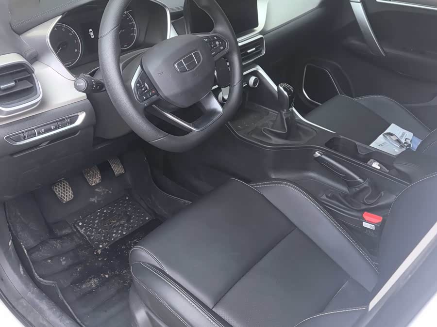 GEELY Coolray 2026 car image #6