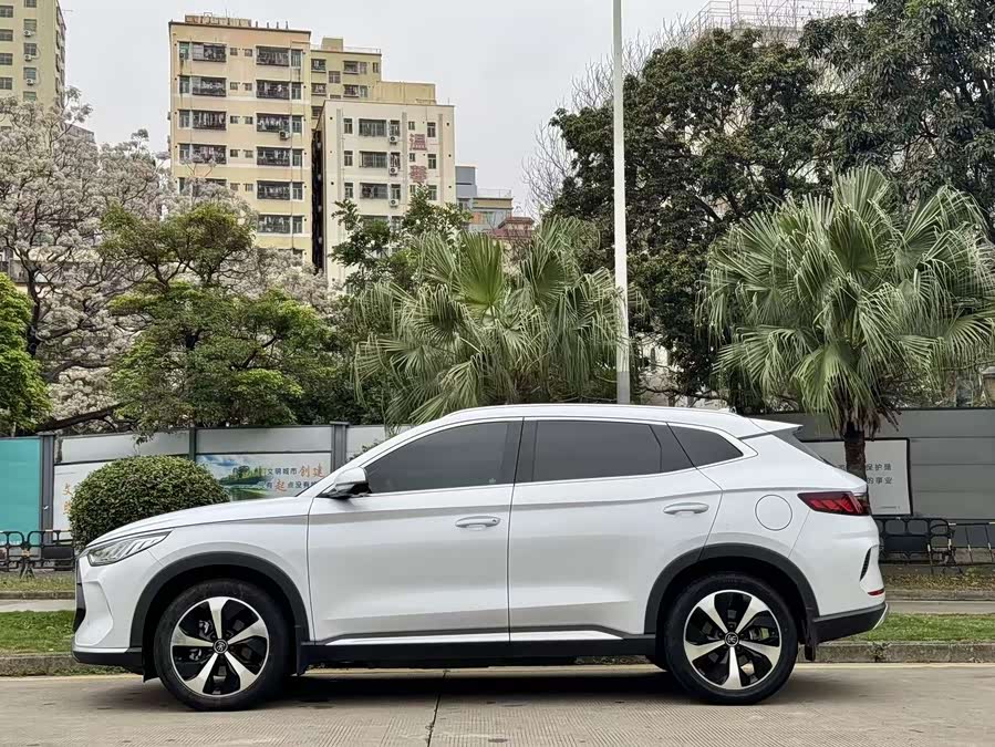 BYD Song Plus New Energy 2023 car image #6