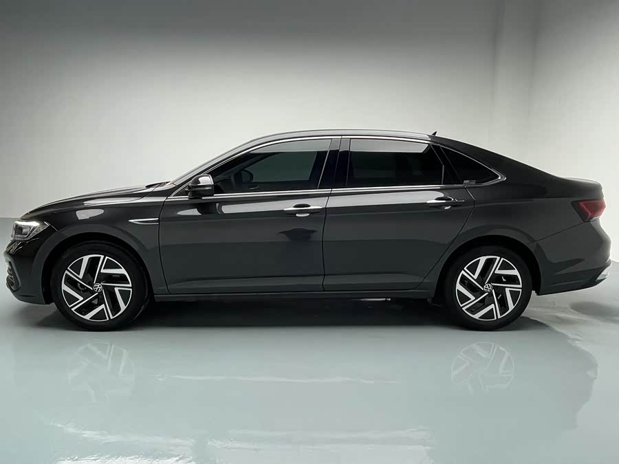 Volkswagen Sagitar 2023 car image #6