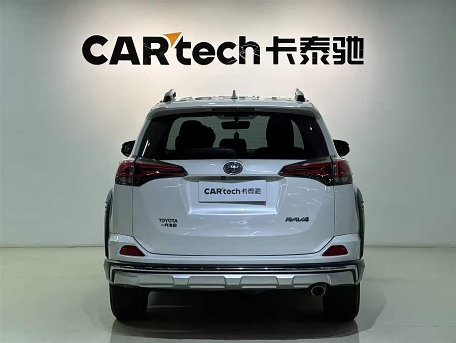 Toyota RAV4 2019 car image #6