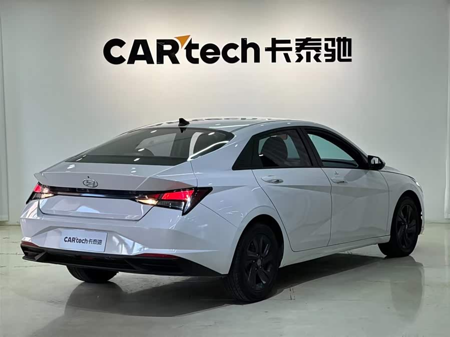 Hyundai Elantra 2021 immagine di auto #6