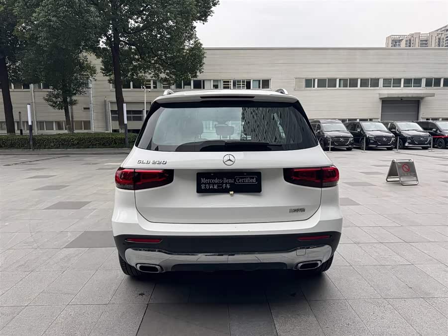 Mercedes-Benz GLB Class 2023 immagine di auto #6