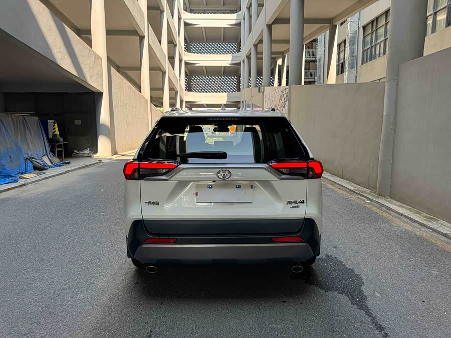 Toyota RAV4 2020 #6 Toyota RAV4 2020 car image #6