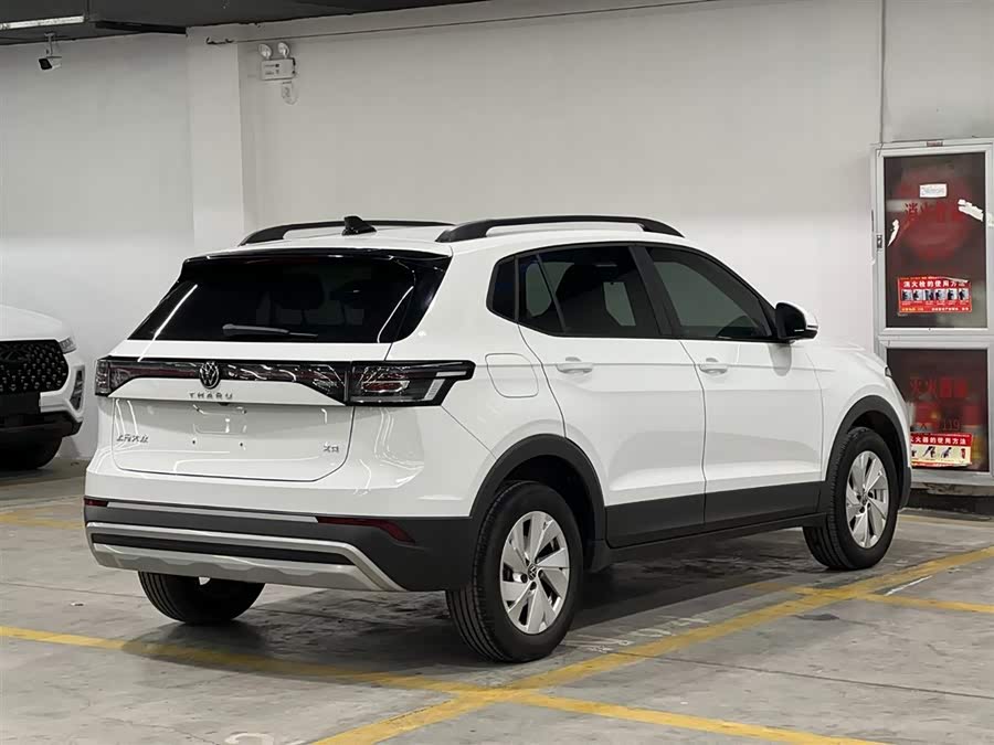 Volkswagen Tharu 2025 car image #6