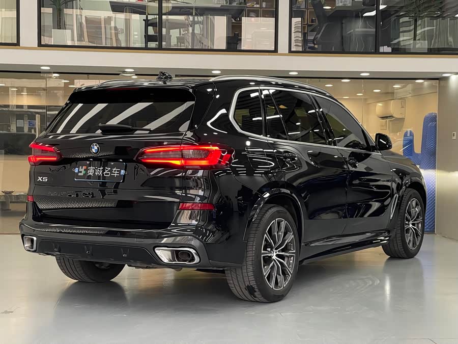 BMW X5 2023 imagem de carro #6