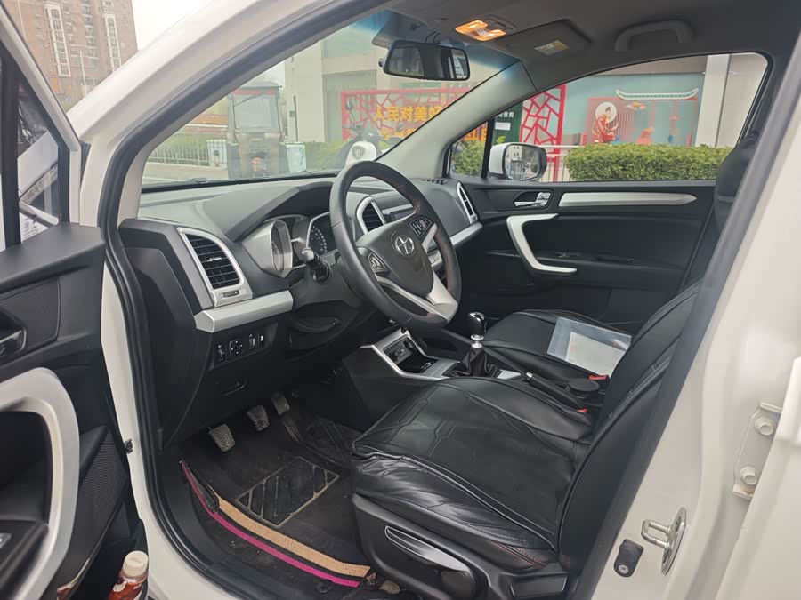 JAC 2015 #6 JAC 2015 car image #6