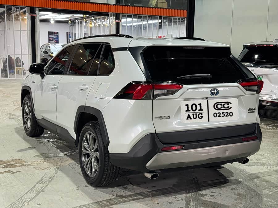 Toyota RAV4 2023 car image #6