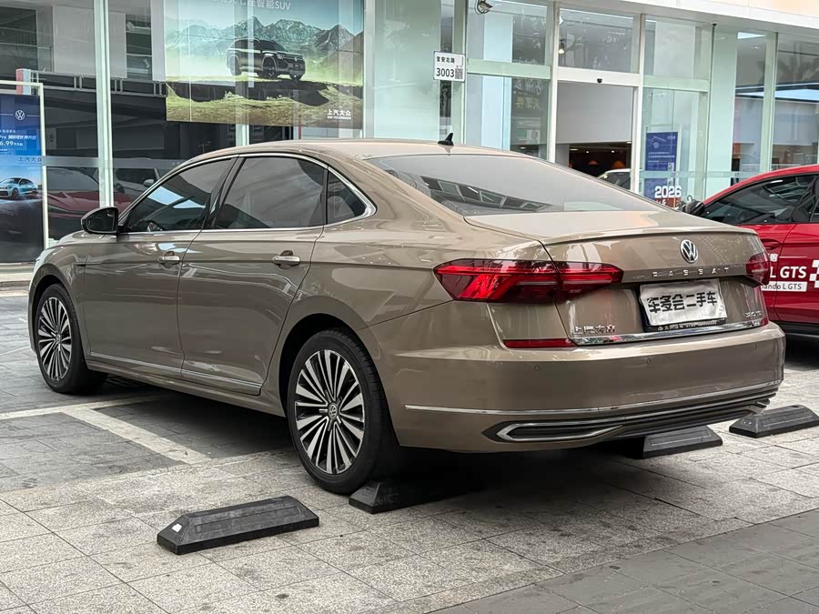 Volkswagen Passat 2018 car image #6