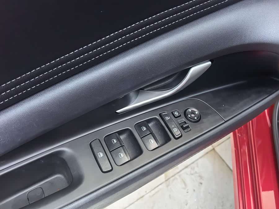 Hyundai Elantra 2023 car image #6