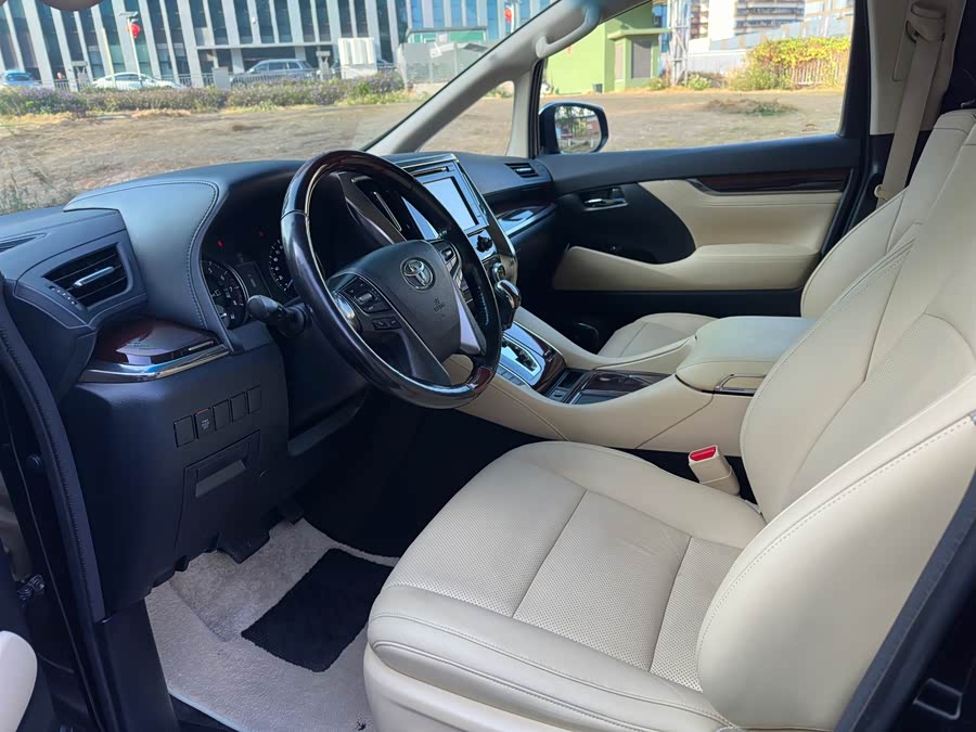 Toyota Alphard 2017 car image #6