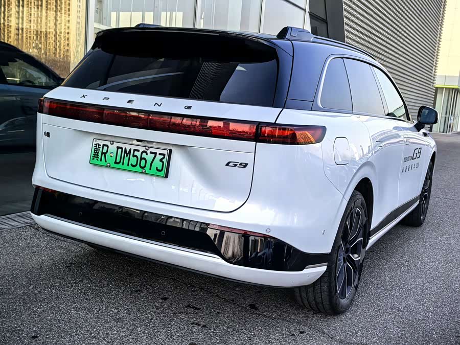 Xpeng G9 2025 صورة سيارة #6