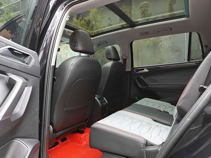 Volkswagen Tiguan L 2023 #6 Volkswagen Tiguan L 2023 car image #6