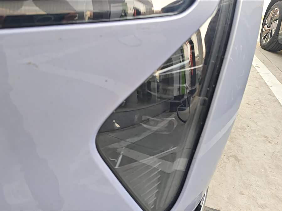 Avatr 06 2025 car image #6