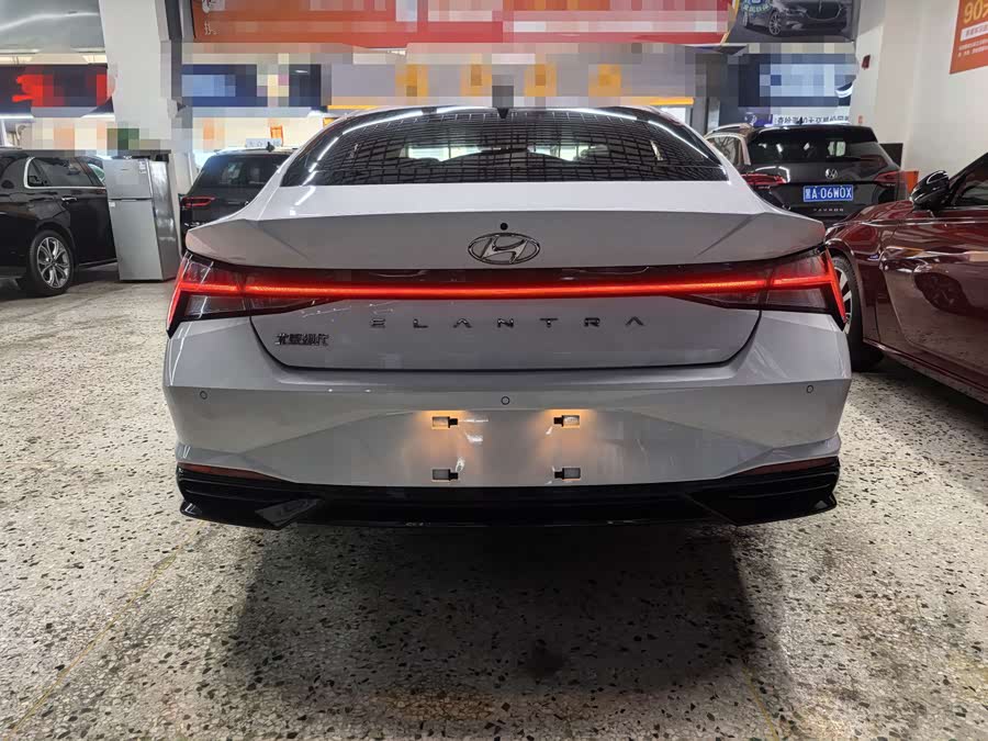 Hyundai Elantra 2023 immagine di auto #6