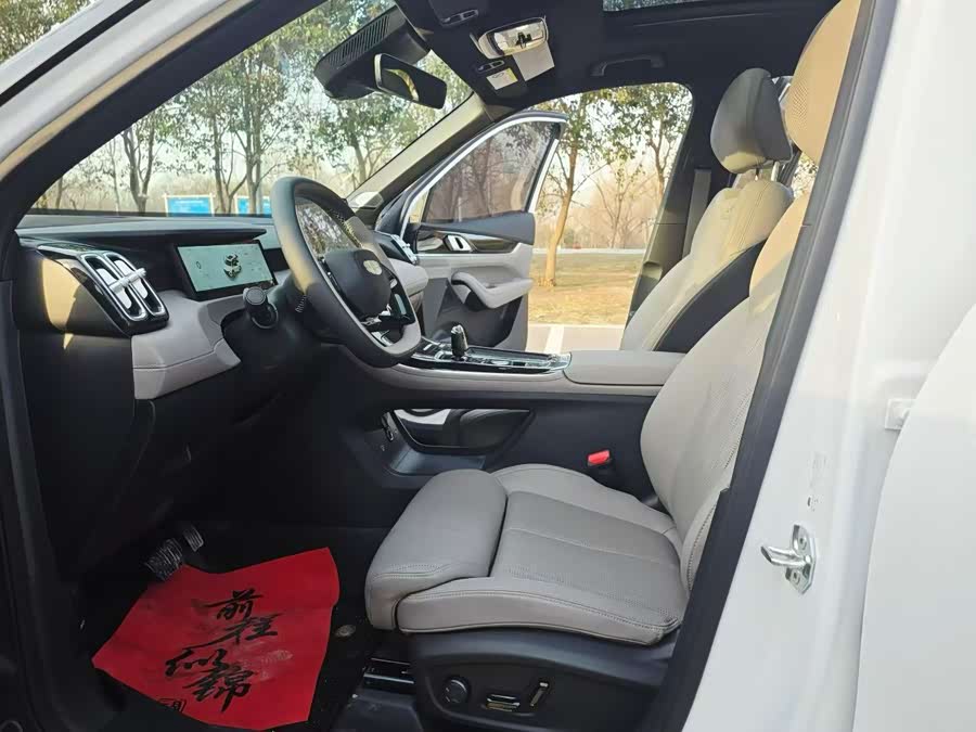 GEELY Boyue L 2025 car image #6