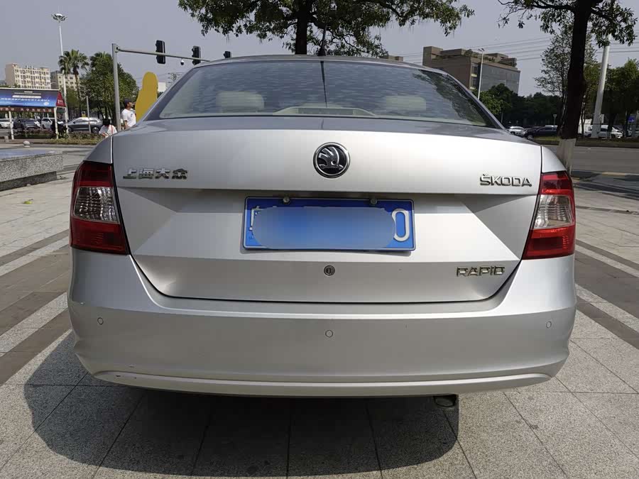 Skoda Rapid 2016 immagine di auto #6