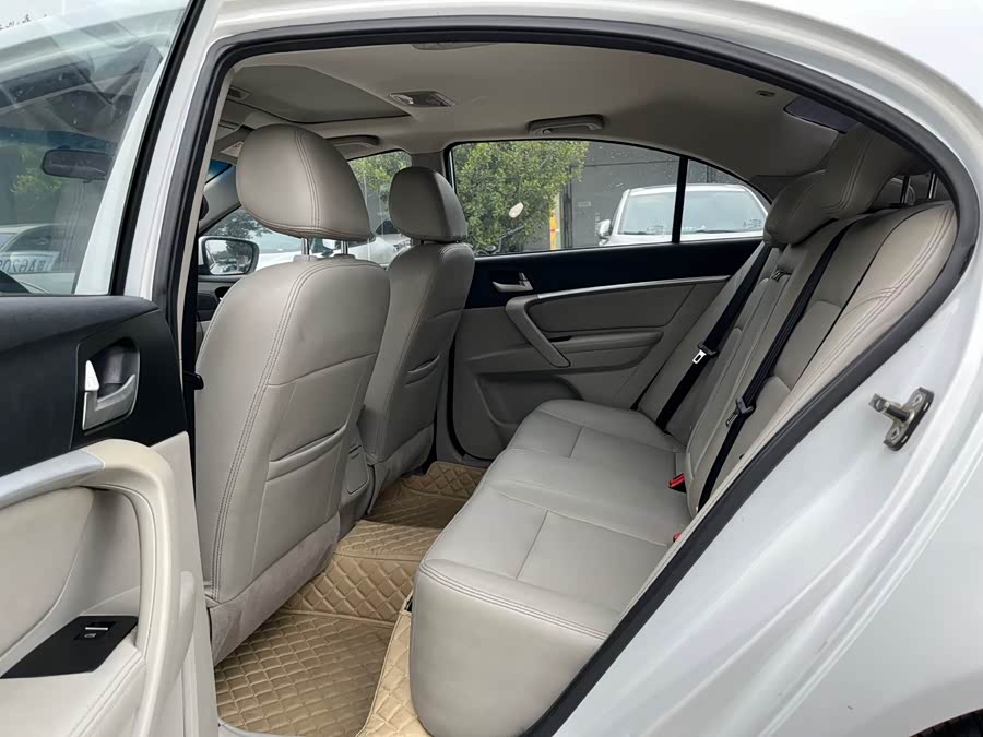 Emgrand 2015 car image #6