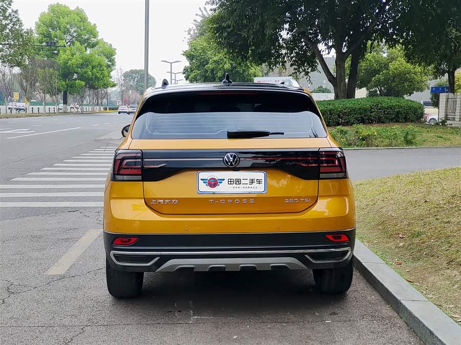 Volkswagen T-Cross 2020 car image #6