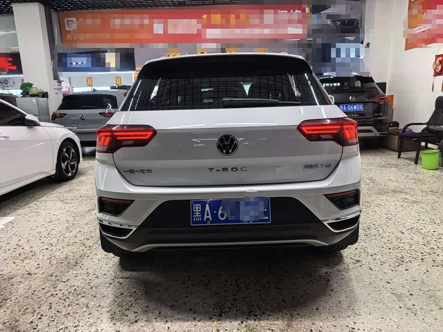 Volkswagen T-Roc 2022 car image #6